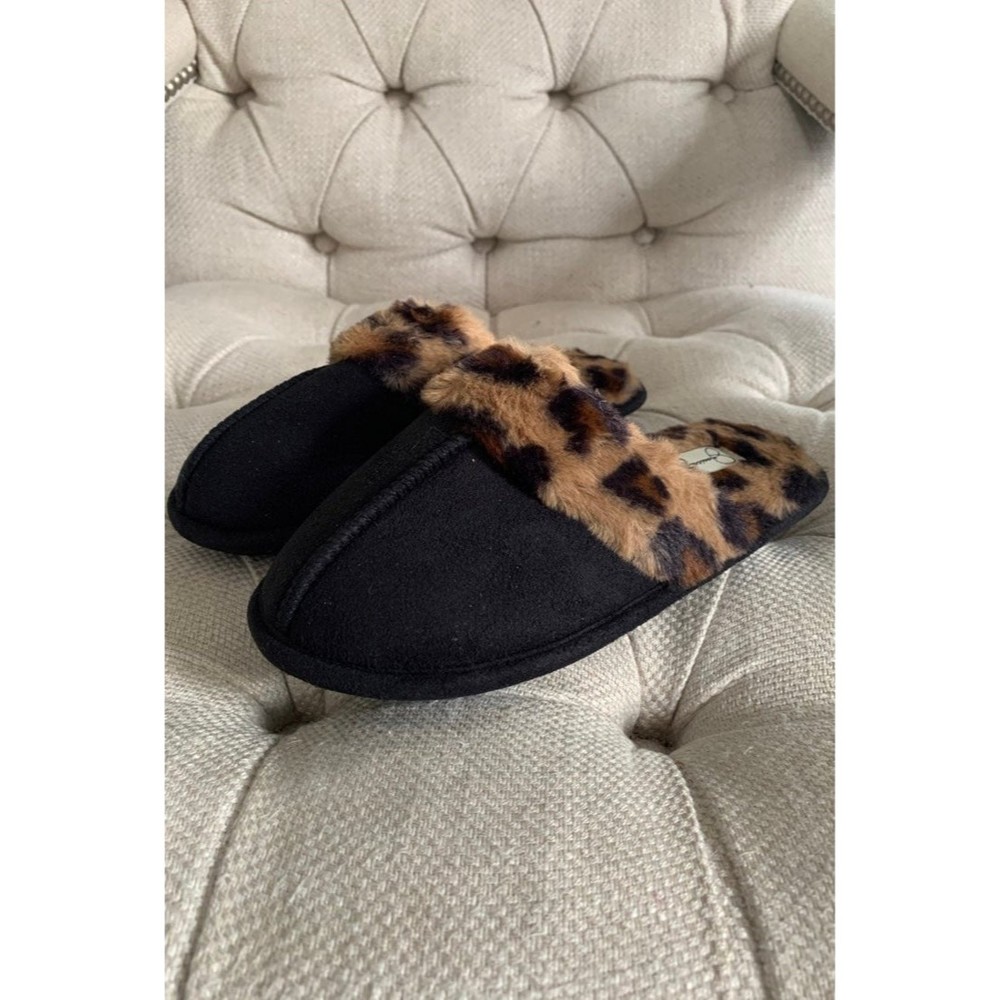 Jessica Simpson slippers